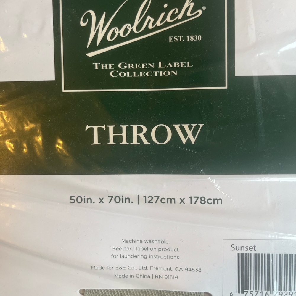 Woolrich Red and Cream Houndstooth Throw